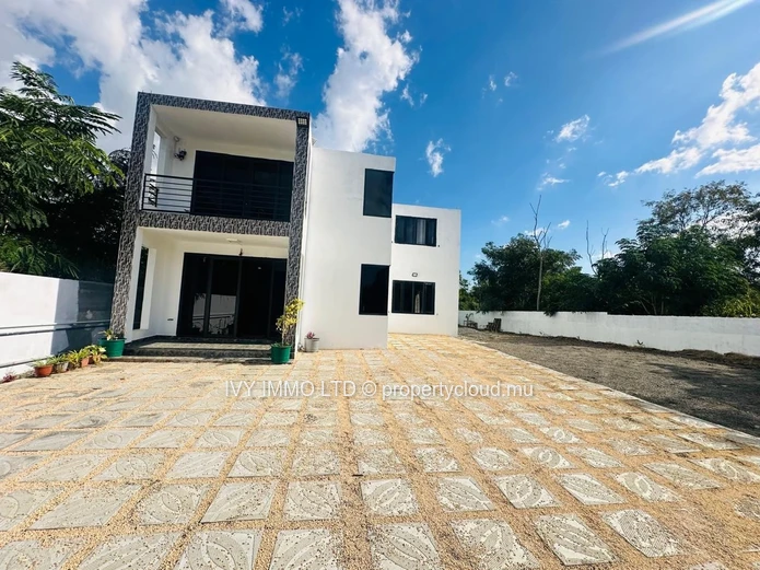 Villa luxueuse à louer – Cagoule (près de Royal Park)