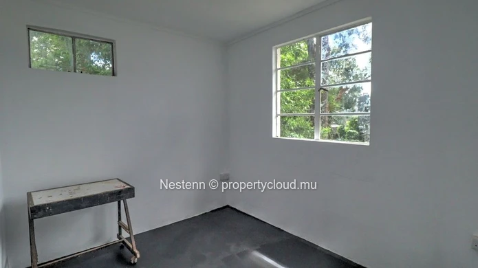 Spacious single-storey property in Floréal – Ideal for a large family or a business project
