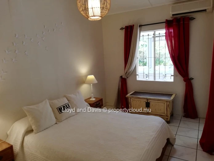 Élégante maison mauricienne avec accès privé à la plage