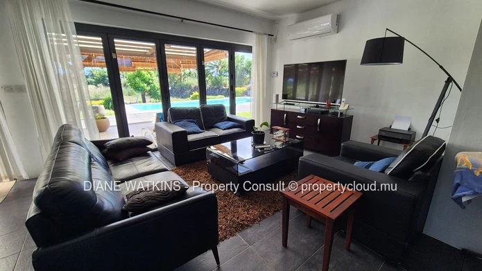 Elegant Countryside Home in Mon Désert – A Rare Gem with Mountain & Sea Views
