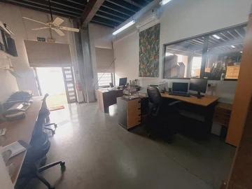 Warehouse for rent in Bambous