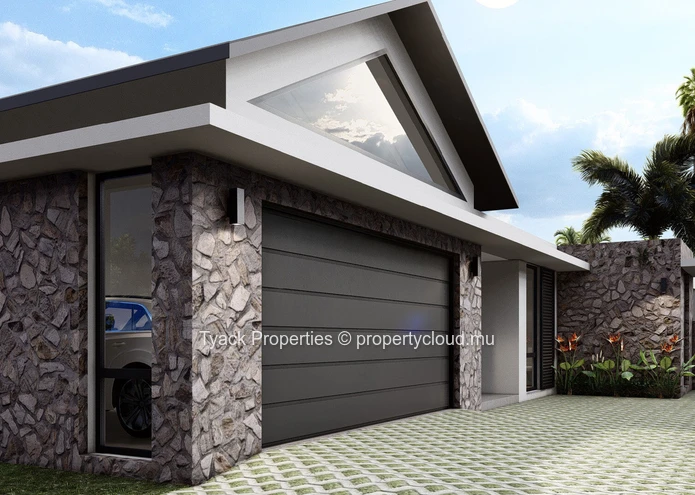 Luxury 5-Bedroom Golf-Front Villa with Pool in the North