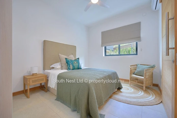 Elegant Garden Apartment in a Prestigious Residence – Belle Vue Harel