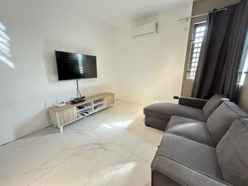 6 Bedroom Villa