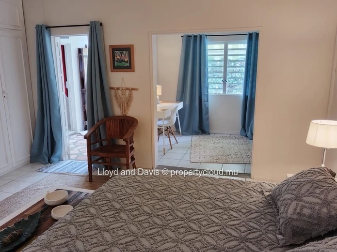 Élégante maison mauricienne avec accès privé à la plage