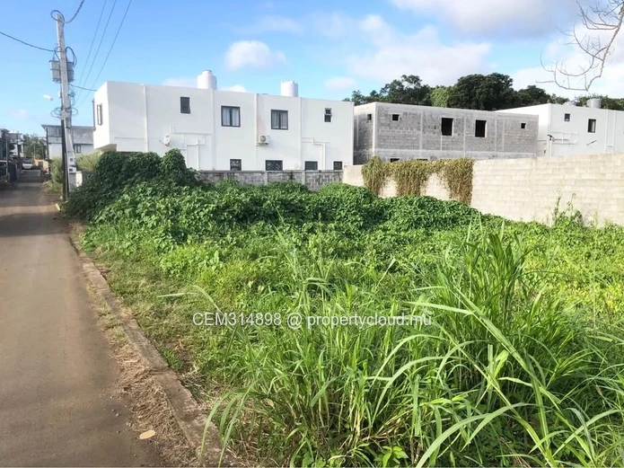 Residential Land for Sale 4.99 Perches – Barbeau Lane, Highlands 