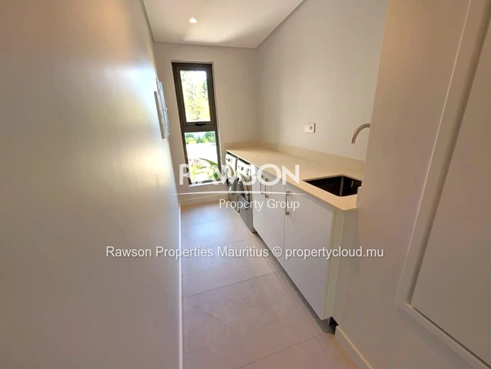 Apartment In Pointe Aux Canonniers | 2 Bedrooms Ensuite | 134 Sqm | €475,000