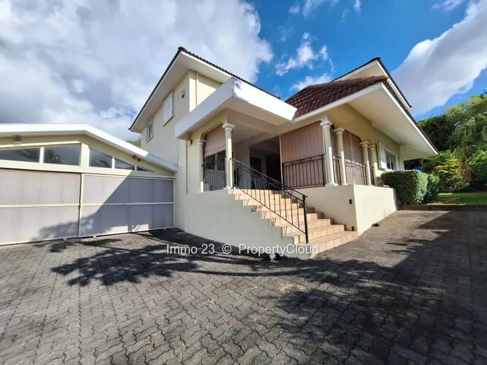 Maison / Villa - 5 chambres - Flor00e9al - Ref. MA96940VE