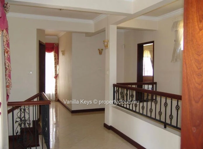 For Sale – Family House – Rose Hill – Mur 17M