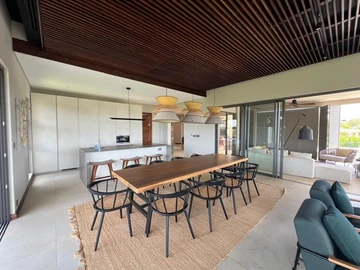 4 Bedroom Villa