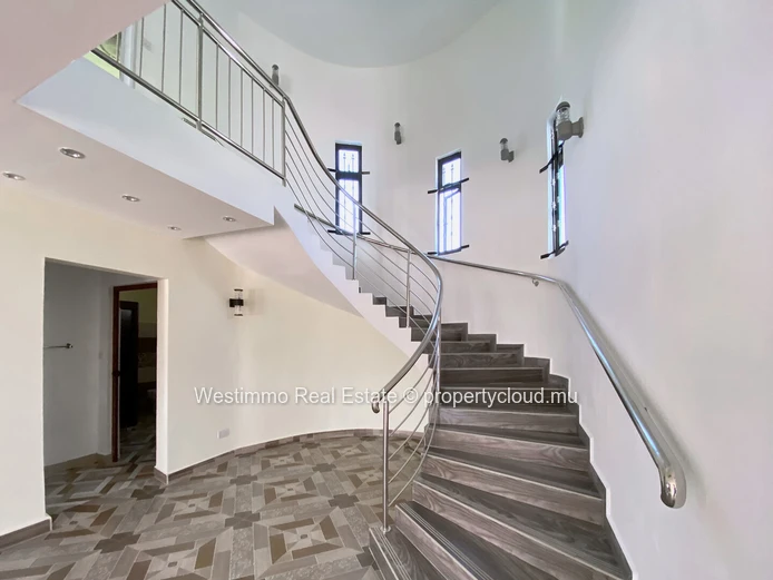 Family home with swimming pool for long-term rent in Grand Gaube, Mauritius
