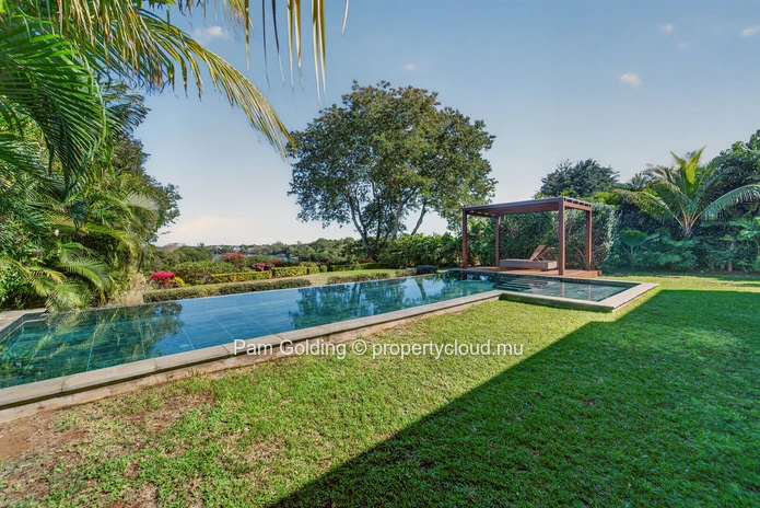 4-Bedroom Villa in Akasha Villas, Cap Tamarin – Private Pool & Coastal Views