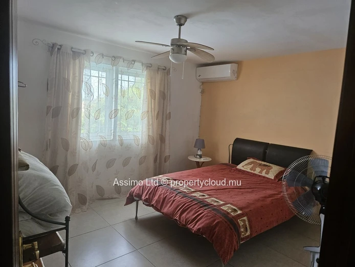 Spacious 5-bedroom family home for sale in Le Mahe, BEAU VALLON.