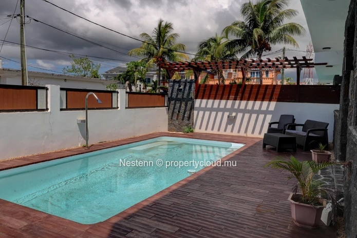 2-bedroom duplex with private pool close to bus stops.