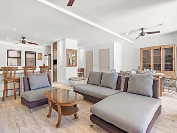 Townhouse, Duplex de 3 Chambres