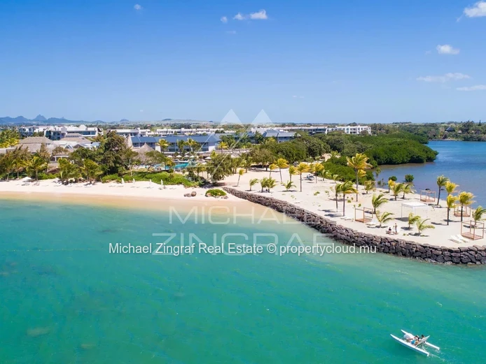 Mauritius – Elegant 3-Bedroom Townhouse with Private Pool in Azuri Ocean & Golf Village
