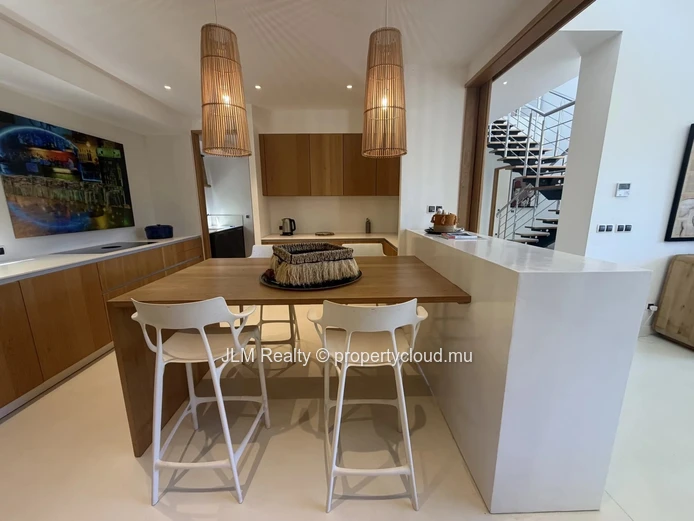 À Vendre : Villa Contemporaine de Prestige de 5 Chambres à Tamarin, Île Maurice