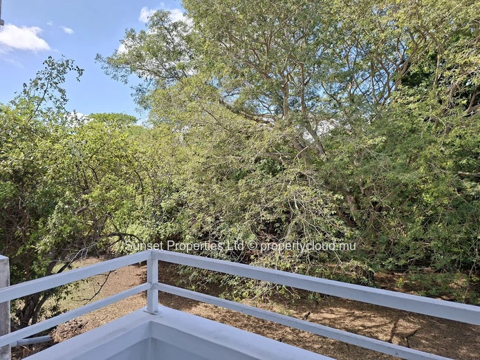 Renovated Apartment | 2 Bedrooms | 250m from the Beach