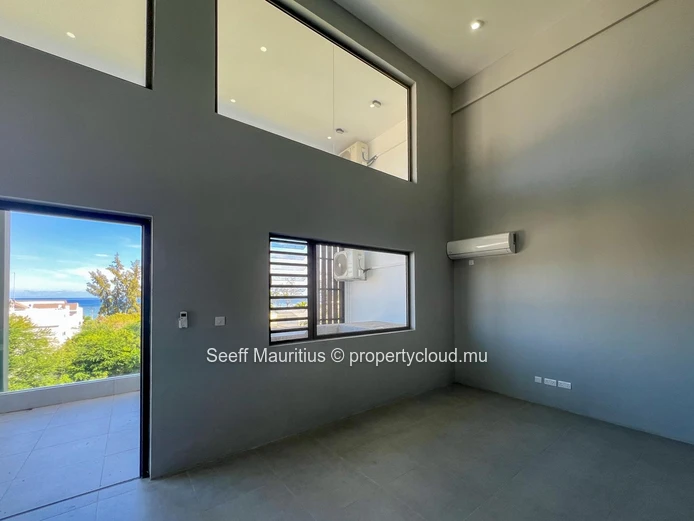 Exceptional Two-Level Penthouse – Flic en Flac | Sea View | Plunge Pool