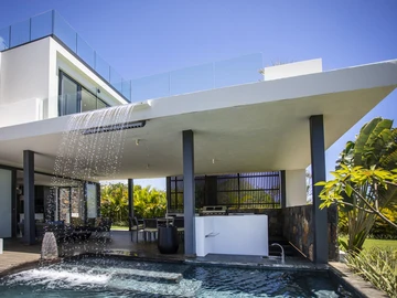 5 Bedroom Villa