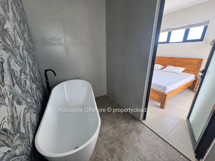 Spacieuse Villa de 3 Chambres avec Piscine Privée & Parking