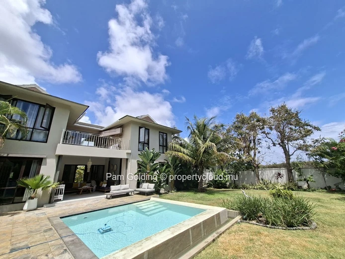 Villa de caractère à vendre – Les Lauriers, Calodyne