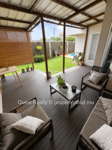 Villa 3 Chambres avec Piscine Privée & Jardin – Albion