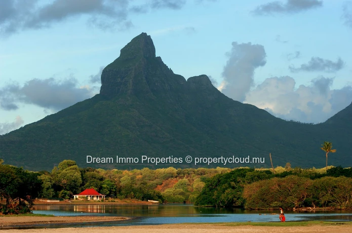 Superb 2-Bedroom Apartment Ready To Move In Tamarin – Mauritius