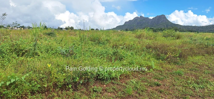 Exclusive Gated Residential Plot in Lotissement Pierrefonds – Your Dream Home Awaits!