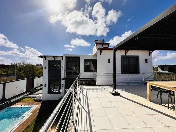 Modern Villa With Garage