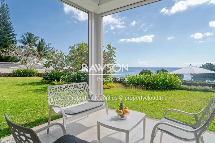 3-Bedroom Apartment | Beachfront & Sea View | Swimming Pool | Pointe Aux Biches