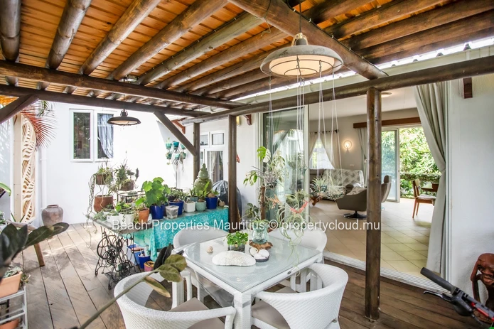Tropical Family Home in Tamarin