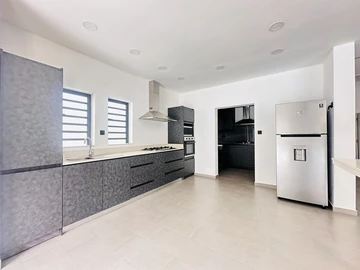4 Bedroom Villa