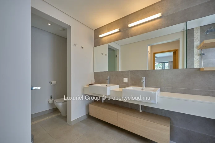 Appartement avec grande terrasse et vue dégagée à vendre à Mont Choisy