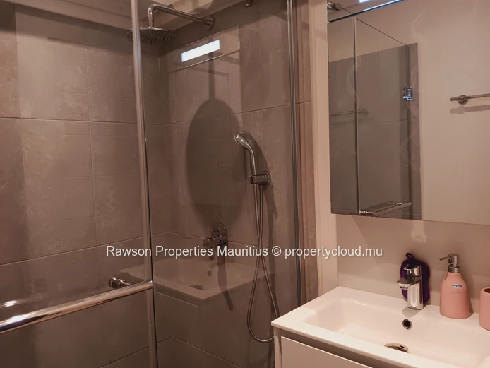 2 Bedroom Apartment To Let in Tamarin