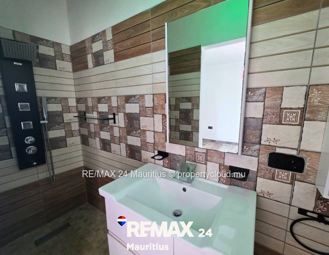 Villa moderne 5 chambres en suite – Morcellement Mountain View, Vacoas