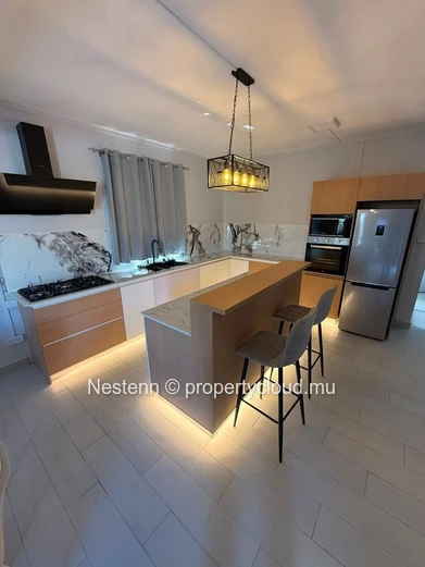 Villa neuve avec grande cour – Un cadre idéal pour votre famille
