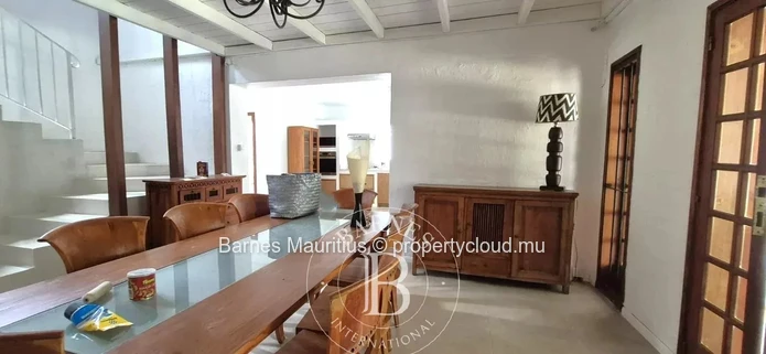 POINTE AUX CANONNIERS – Élégante villa côtière avec piscine et jardin – 4 chambres