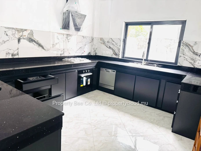 Emplacement prestigieux | Habitation spacieuse | Opportunité d'investissement
