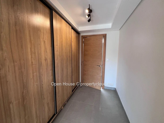 Luxury PDS Penthouse in Trou aux Biches with Stunning Views and Amenities! 177m² living area, communal pools, and mor...