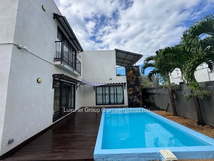 Contemporary 3-bedroom villa with private pool in Grand Baie
