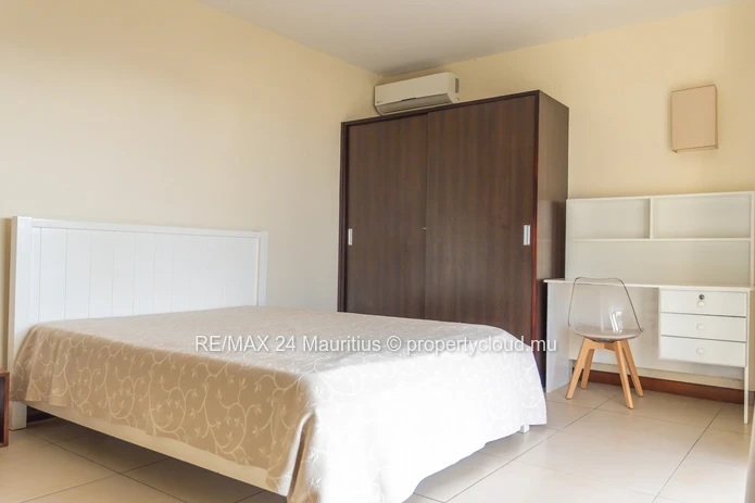 2-Bedroom Apartment near La Preneuse Beach