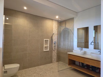 4 Bedroom Apartment
