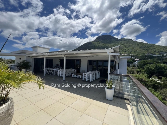 Appartement penthouse avec une vue imprenable sur Tamarin