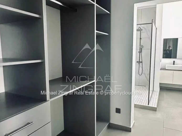 Penthouse d’Exception avec Rooftop & Piscine Privée | Pereybère