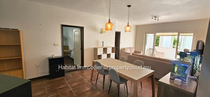 To rent: Apartment of 146 m² in Floréal