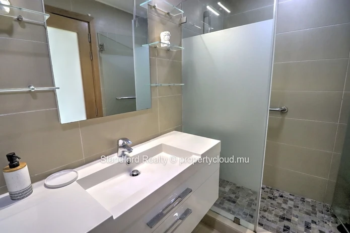 Appartement à Louer – 2 Chambres, Mont Choisy, Nord