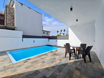 4 Bedroom Villa