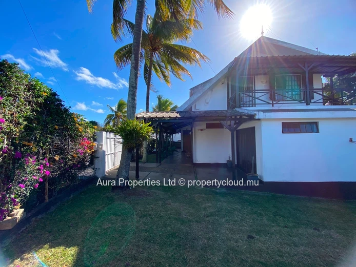 For Sale – House In Roche Brunes