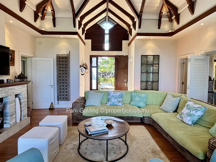 Élégante Villa de 4 Chambres avec Vue Spectaculaire sur l’Océan à Heritage Villas Valriche